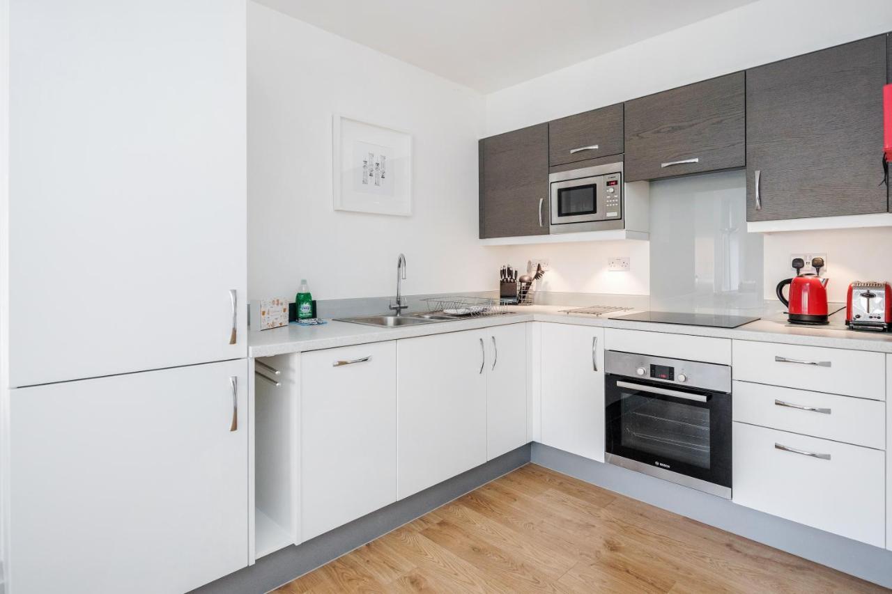 Roomspace Serviced Apartments - Swan House Leatherhead Luaran gambar
